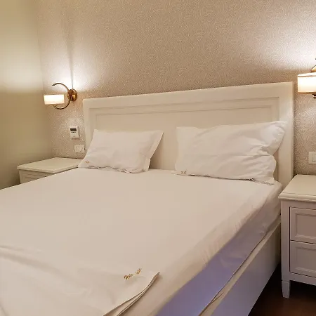 Hotel Crystal Durrës