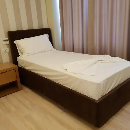 Hotel Crystal